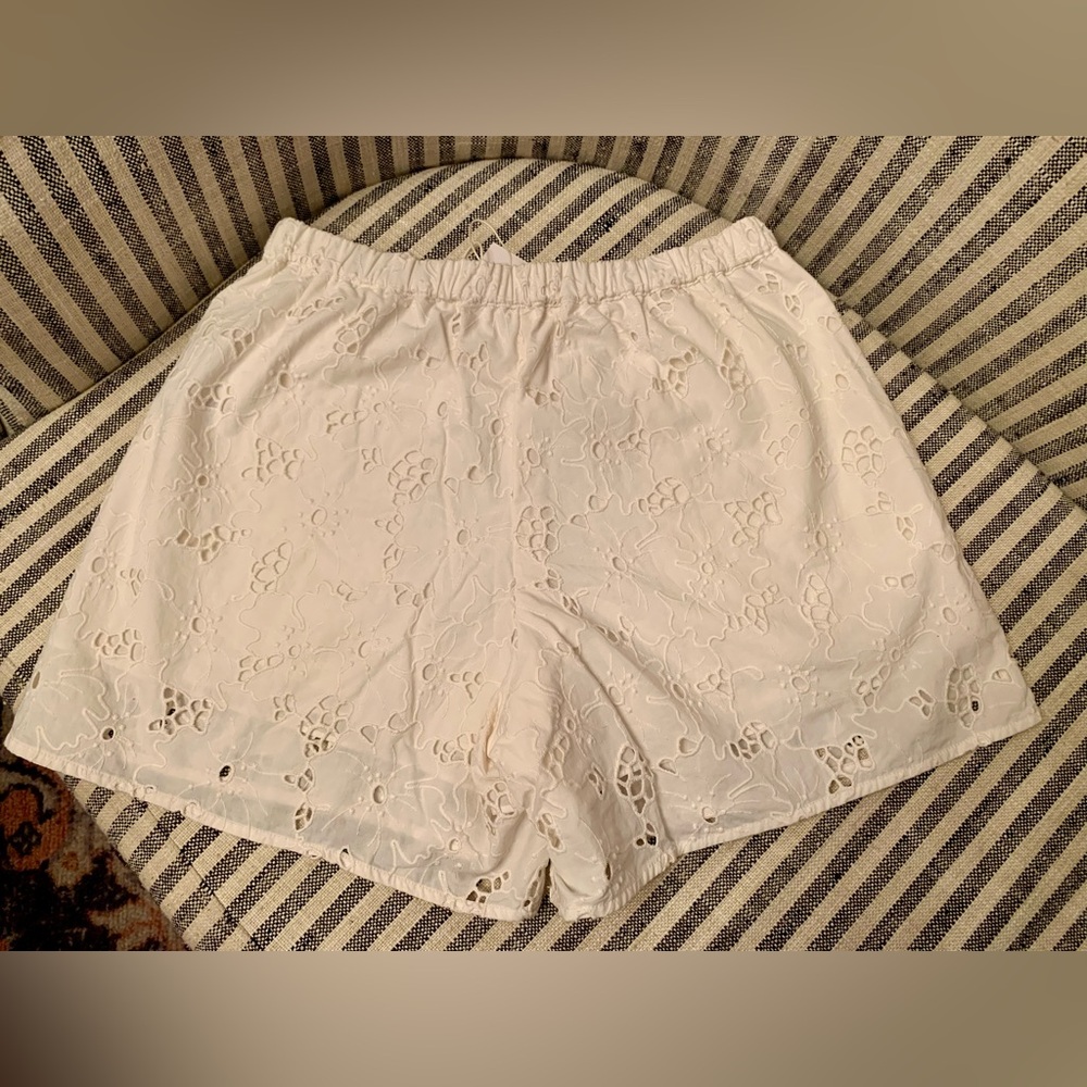 NWT Everlane Women's Ivory Eyelet Pull-on Shorts Size XS Originally $118 - Picture 2 of 4